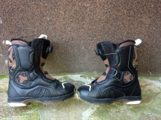 Vand boots snowboard Atomic nr.42 foto