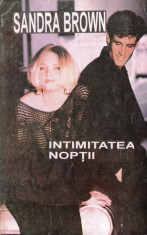 INTIMITATEA NOPTII de SANDRA BROWN foto