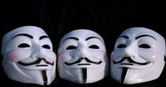 Masca V for Vendetta, Guy Fawkes, Anonymous, noi, Alb, plastic de calitate! foto