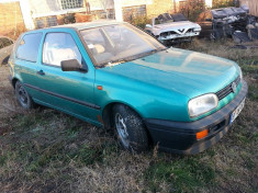 Dezmembrez VW GOLF 3 motoare 1.6 bezina si 1.9 diesel ieftin foto