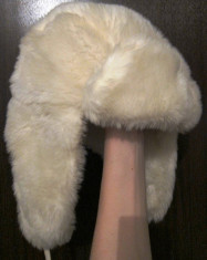 Caciula dama, blana artificiala, alb-unt, marimea S, cu urechi, calduroasa - MODEL RUSESC!!! foto
