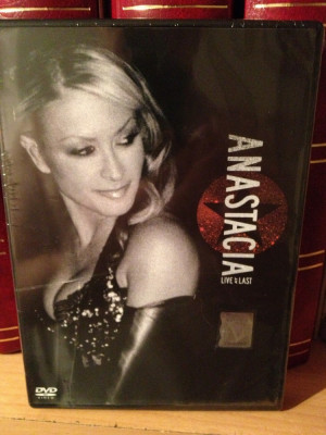 ANASTACIA - LIVE AT LAST (2008/SONY BMG) - DVD cu MUZICA POP - NOU/SIGILAT foto