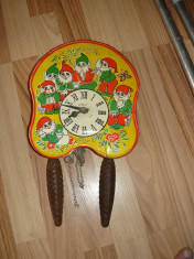 pendula,ceas vechii cu cuc anii 50,pictat cu pitici foto
