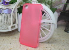 Husa iPhone 4 4S Ultra Thin TPU cu Dopuri de Praf Pink Mata foto