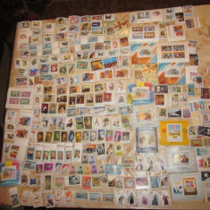Vand o colectie de aproximativ 260 buc. de timbre!
