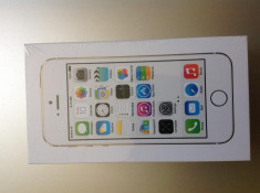 APPLE IPHONE 5S 16GB GOLD AURIU SIGILAT NOU GARANTIE 24 DE LUNI ! SUPER OKAZIE! foto