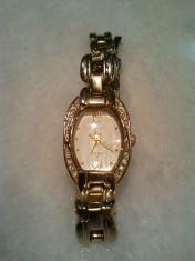 Vand ceas de dama ,,VESTINO&amp;#039;&amp;#039; placat cu aur ,Sapphire crystal , 3ATM water resist foto