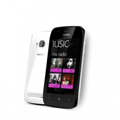Telefon GSM Smartphone NOKIA Lumia 710 alb - putin folosit foto