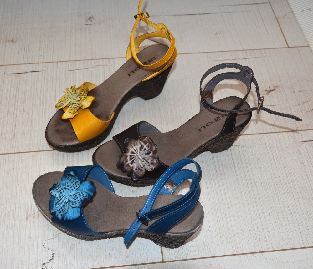 Sandale piele Rizzoli cu bareta marimea 38 - maro, albastru si galben |  arhiva Okazii.ro