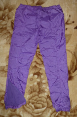 Pantaloni trening Nike; marime S: 88 - 99 cm talie elastica, 100 cm lungime, 76 cm crac interior; 100% poliamida exterior, 100% poliester captuseala foto