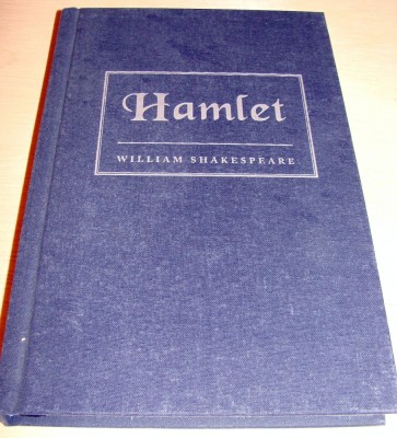 HAMLET - William Shakespeare ( Penguin Books ) foto