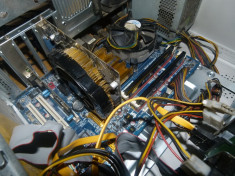 Sistem PC Gaming Intel&amp;amp;reg; Core&amp;amp;trade;2 Quad Q6600 foto