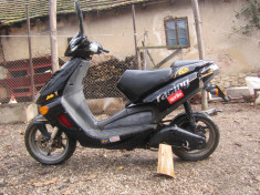 vand scuter aprilia sr foto