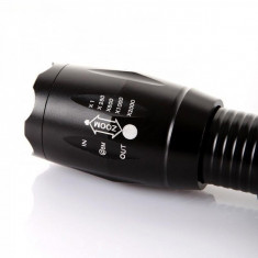 Lanterna Police 1200 W 1000 LUMENI - CREE LED T6 Acumulator 4200 mAh. Din METAL foto