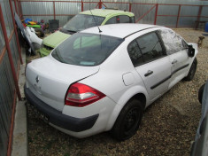 Dezmembrez piese Renault Megane 1.416V foto