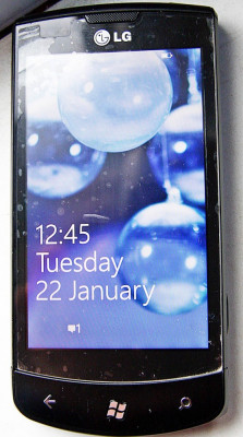 LG E900 Optimus 7 foto