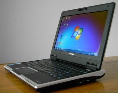 Notebook Toshiba nb100: laptop cu slot sim pentru internet 3G intern [wifi,webcam,hdd 120gb] foto