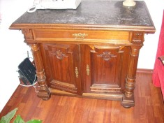 Vand mobila regele Mihai foto