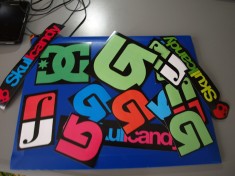 STICKERE SNOWBOARD SKI (BURTON,DC,SKULLCANDY,FoUM,REDBULL,etc) foto