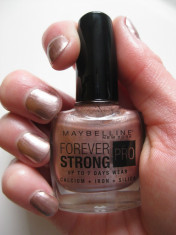 Oja Maybelline Foever Strong Pro foto