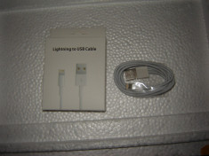 20. Cablu date iPhone 5 lightning 8 pini cablu incarcare iPad mini + incarcator adaptor priza foto