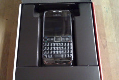 Nokia E71 full foto