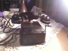 Telefon vechi cu manivela foto