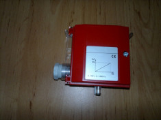 Senzor diferential de presiune &amp;amp;ndash; HUBA CONTROL Type 694.914211010 foto