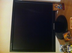 Monitor Samsung Syncmaster 740 N foto