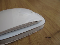 MOUSE WIRELESS ALB Slim design Apple FARA FIR - ultra subtire - optic laser USB foto