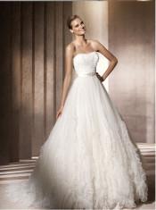 Vand rochie mireasa model Benares Pronovias 2012 foto