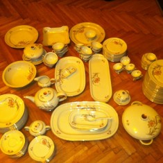 Serviciu de masa 12 persoane Serviciu de masa 12 persoane