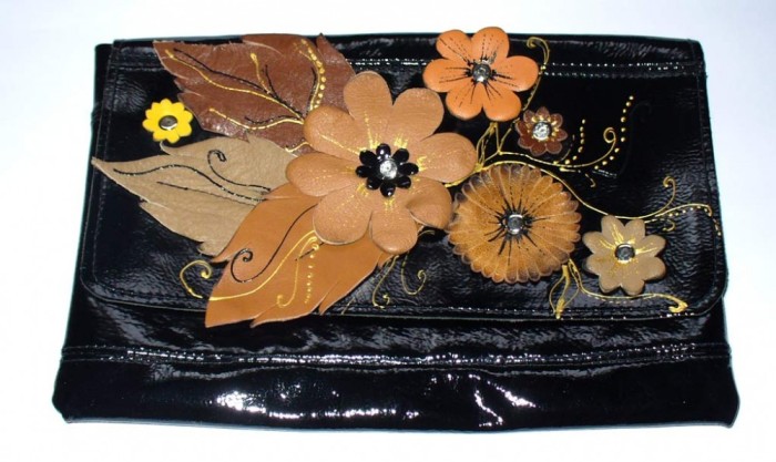 Geanta piele neagra handmade "Flori de toamna" foto mare Geanta piele neagra handmade "Flori de toamna" foto mare