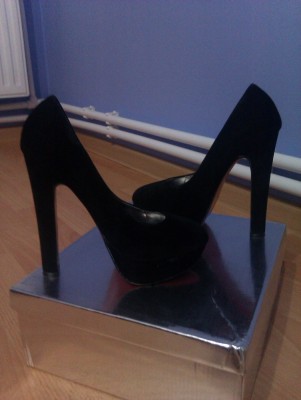 Pantofi cu platforma Nr. 35 foto