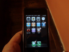 Vand/Schimb Iphone 3g alb 16 gb neverloock .. urme de uzura.. Poze Reale !!! foto