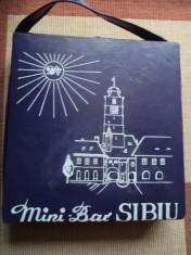 mini bar sibiu geanta cutie pentru bauturi alcoolice epoca de aur RSR anii '70