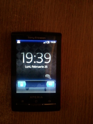 Sony Ericsson Xperia Mini foto