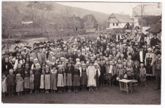 Fotografie tip CP Faureni (com Vultureni)-Cluj 1934,toata suflarea satului la o serbare,copii,tineri,batrani,PERFECTA,RARA ! foto