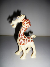 JUCARIE, FIGURINA DIN PLASTIC GIRAFA !!! foto