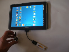 CABLU Galaxy Tab 8.9 P7300 OTG ON THE GO Permite conectarea dispozitivelor cu conector USB ADAPTOR MUFA LATA TABLETA SAMSUNG mouse tastatura stick foto