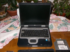 Vand 2 laptopuri HP nc8000 pentru piese!! foto