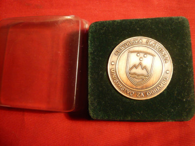 Medalia Ministerului Apararii Sloveniei , cupru , d= 3,2 cm foto