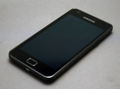 Vand Samsung Galaxy S II ( display spart ) foto