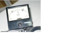 Miliampermetru analogic foto