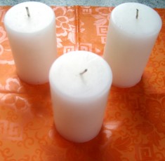 Lumanari simple, albe, cilindrice foto