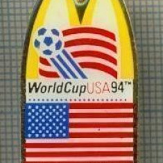 30 INSIGNA - UNITED STATES -WorldCup USA 94 -fotbal -starea care se vede