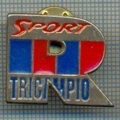 33 INSIGNA - ,,R" - Fotbal (Barcelona -litera din TRICAMPIO -Sport) -starea care se vede