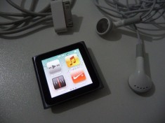 iPod NANO TOUCH de 16GB NOU cel mai mic gadget cu touch capacitiv peste 24 ore autonomie programe fitness TRANSPORT GRATUIT foto