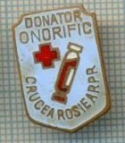 84 INSIGNA -DONATOR ONORIFIC - CRUCEA ROSIE A RPR -starea care se vede