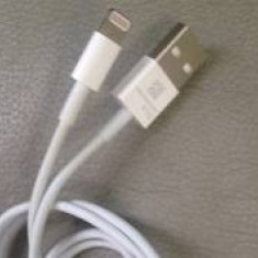 Apple conector date Lightning(8pins) to USB Cable pentru Iphone 5, Ipad 3, Ipod, etc.